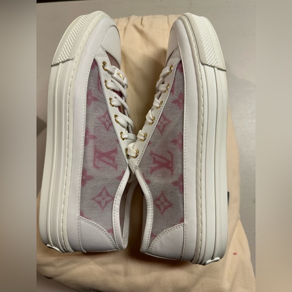 LOUIS VUITTON STELLAR SNEAKERS - Picture 5 of 7
